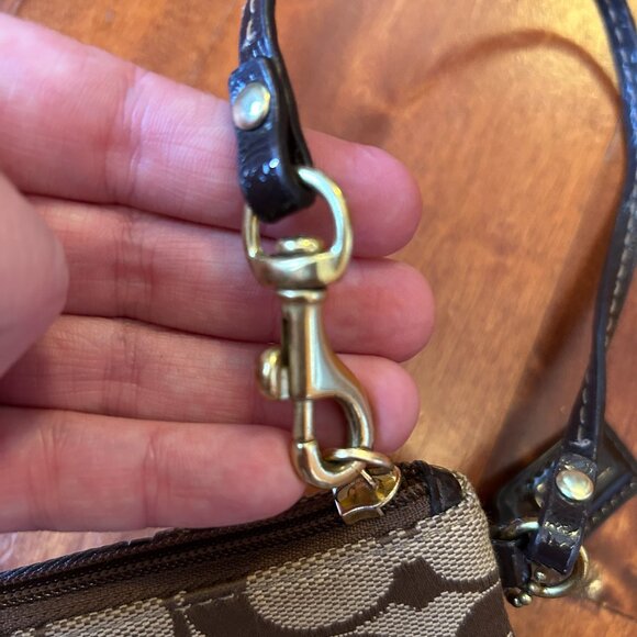 Coach Corner Zip Wristlet In Signature Canvas - Picture 3 of 3